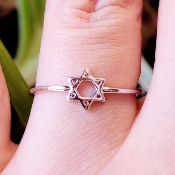 New Dainty Solid 925 Sterling Silver Star of David Ring - Picture 2 of 13